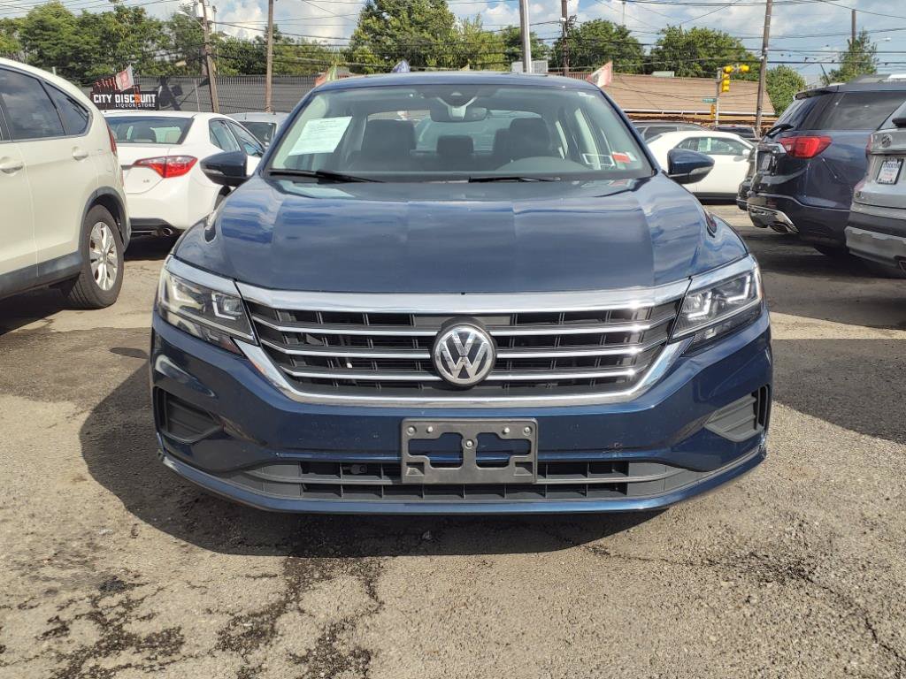 Used 2021 Volkswagen Passat 2.0T SE FWD image 2