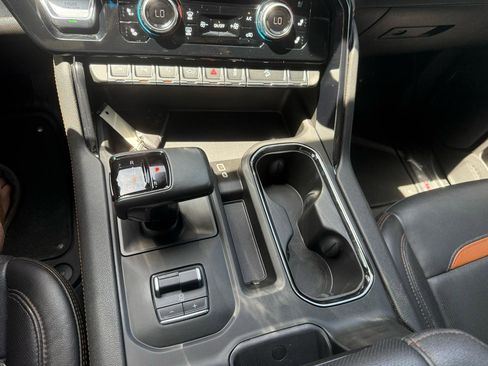 Used 2024 GMC Sierra 1500 AT4 w/ Technology Package AWD/4WD image 21