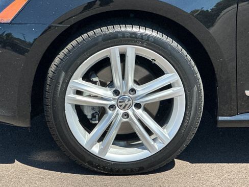 Used 2014 Volkswagen Passat 1.8T SEL Premium FWD image 24