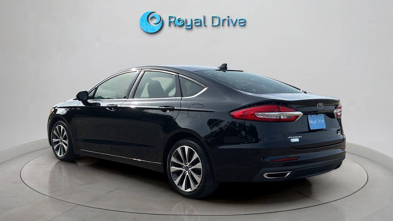 Used 2020 Ford Fusion SE AWD/4WD image 4