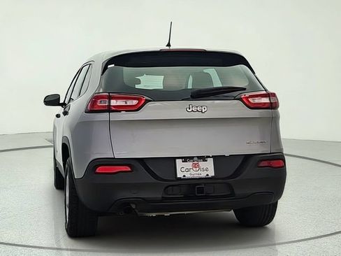 Used 2015 Jeep Cherokee Sport w/ Trailer Tow Group FWD image 5
