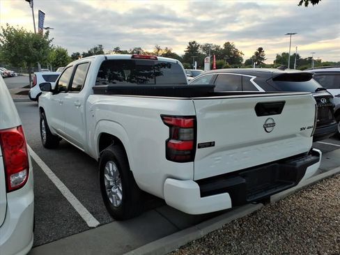 Used 2023 Nissan Frontier SV AWD/4WD image 3