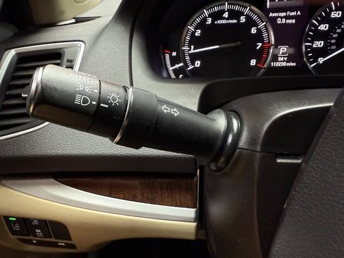 Used 2018 Acura TLX FWD image 16