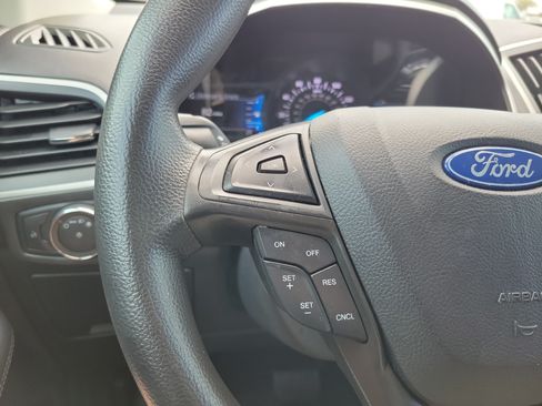 Used 2021 Ford Edge SE FWD image 23