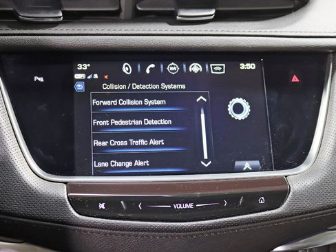 Used 2018 Cadillac XT5 Luxury image 21