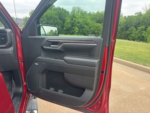 Used 2024 GMC Sierra 1500 SLT w/ SLT Premium Plus Package AWD/4WD image 9