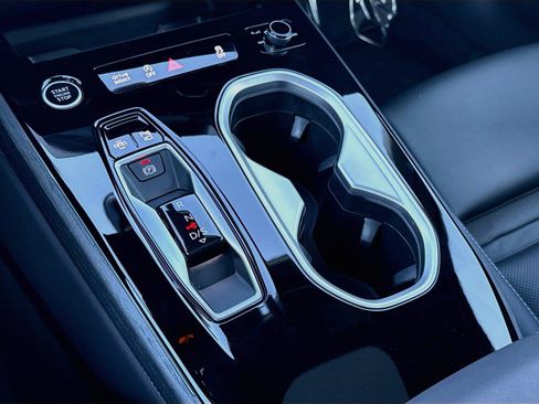 Certified 2026 Audi A6 Premium Plus w/ Premium Plus Package AWD/4WD image 17