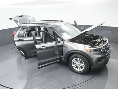 Used 2023 Ford Explorer XLT image 73