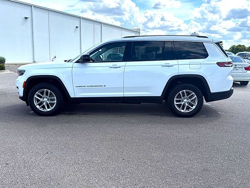 Used 2023 Jeep Grand Cherokee L Laredo AWD/4WD image 4