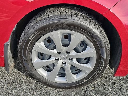 Used 2025 Toyota Corolla LE image 8