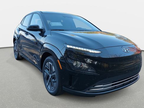 New 2023 Hyundai Kona SEL FWD image 3