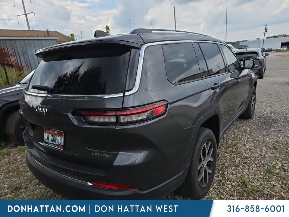 Used 2023 Jeep Grand Cherokee L Limited AWD/4WD image 2