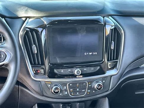 Used 2023 Chevrolet Traverse High Country image 18