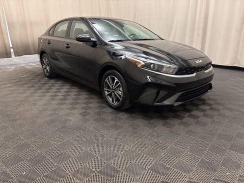 Certified 2024 Kia Forte LXS image 3