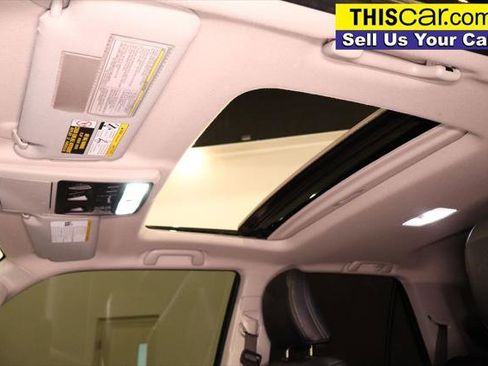 Used 2023 Toyota 4Runner 40th Anniversary SE AWD/4WD image 28