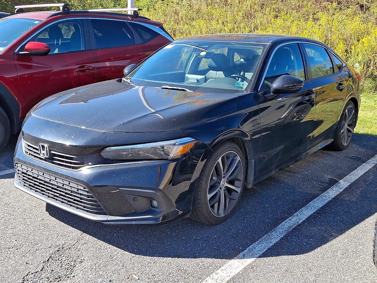 Used 2022 Honda Civic Touring image 3