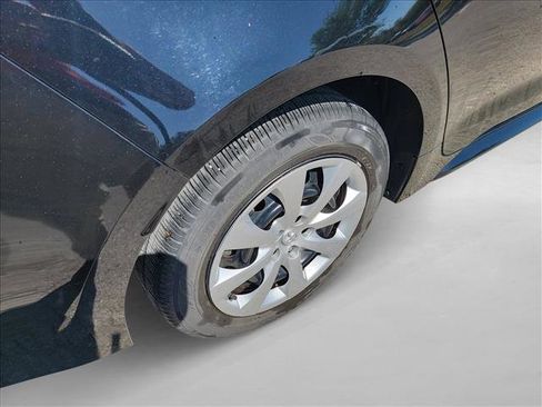 Used 2023 Toyota Corolla LE image 11