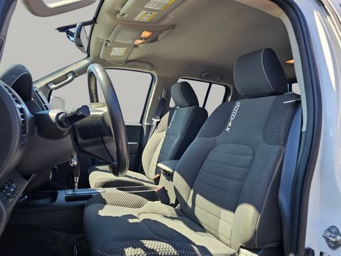 Used 2017 Nissan Frontier PRO-4X AWD/4WD image 21