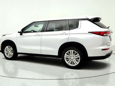 Used 2022 Mitsubishi Outlander ES FWD image 7