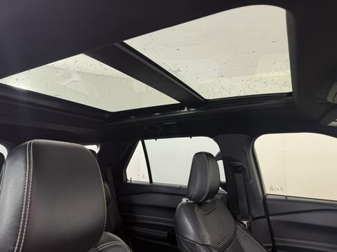 Used 2021 Ford Explorer ST w/ Equipment Group 401A AWD/4WD image 13