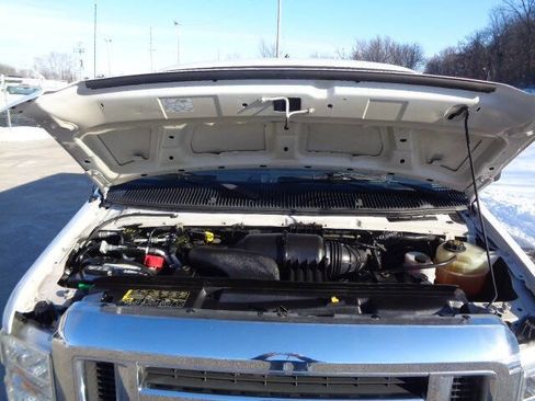 Used 2013 Ford E-350 and Econoline 350 XLT image 25