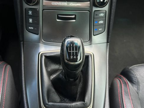 Used 2015 Hyundai Genesis 3.8 RWD image 13