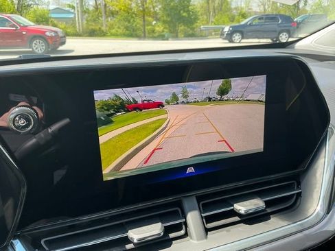New 2026 Chevrolet Trax ACTIV w/ Sunroof Package FWD image 27