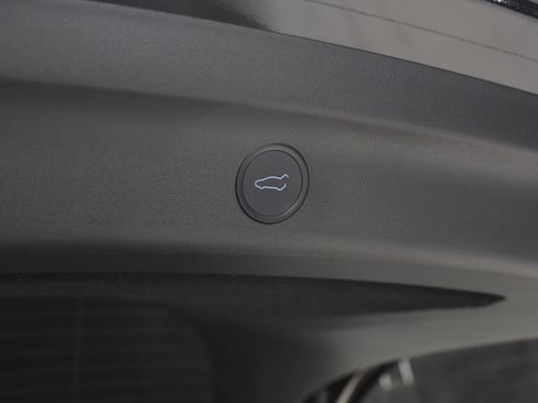 Used 2022 Tesla Model Y Performance AWD/4WD image 71