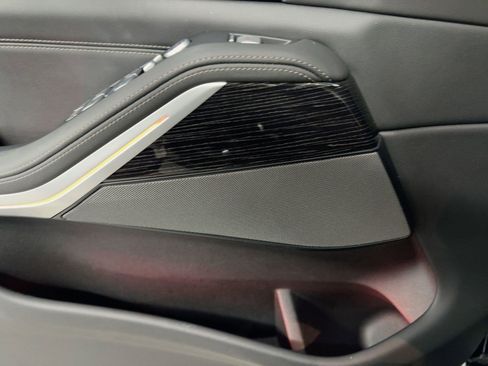 Used 2024 BMW X7 xDrive40i w/ Executive Package image 21