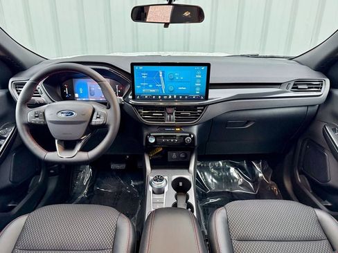 New 2026 Ford Escape ST-Line w/ Tech Pack #1 AWD/4WD image 32