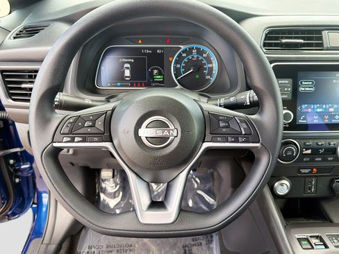 Used 2025 Nissan Leaf S FWD image 18