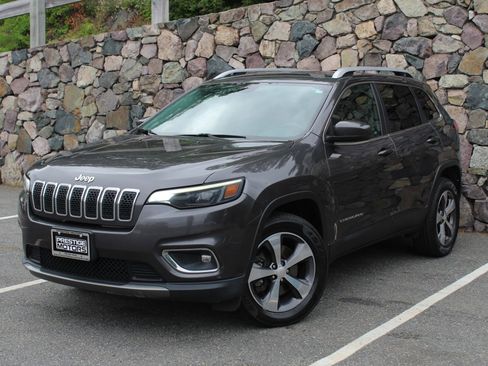 Used 2019 Jeep Cherokee Limited image 2