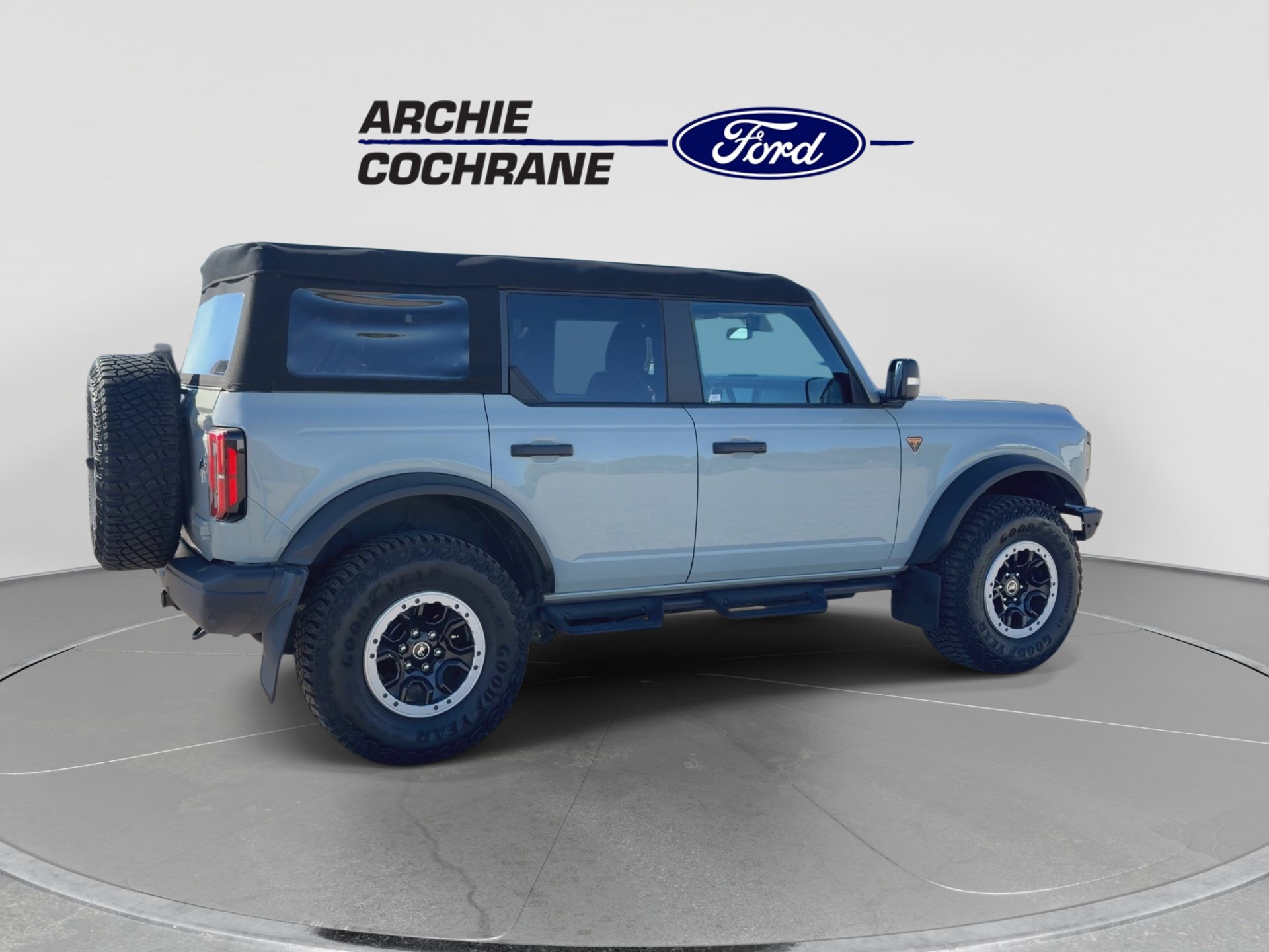 Certified 2024 Ford Bronco Badlands AWD/4WD image 8