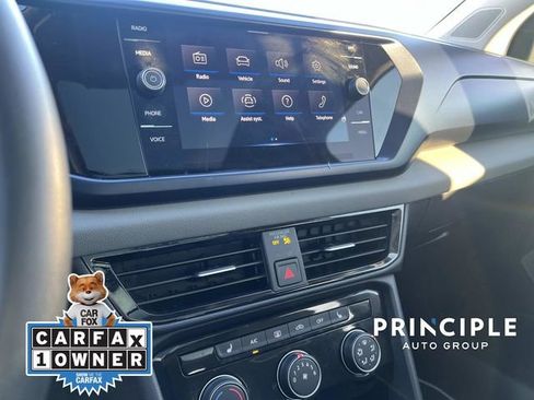 Certified 2023 Volkswagen Taos SE w/ Panoramic Sunroof Package image 23