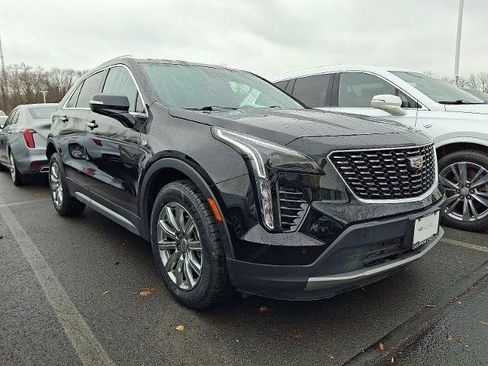 Certified 2022 Cadillac XT4 Premium Luxury w/ Enhanced Visibility Package image 1
