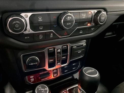 Used 2026 Jeep Gladiator Rubicon AWD/4WD image 24