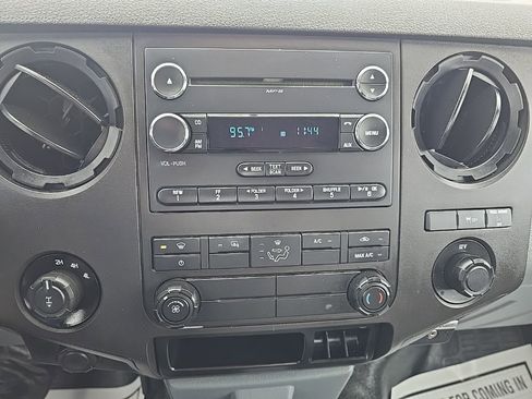 Used 2016 Ford F250 XL w/ Power Equipment Group image 12