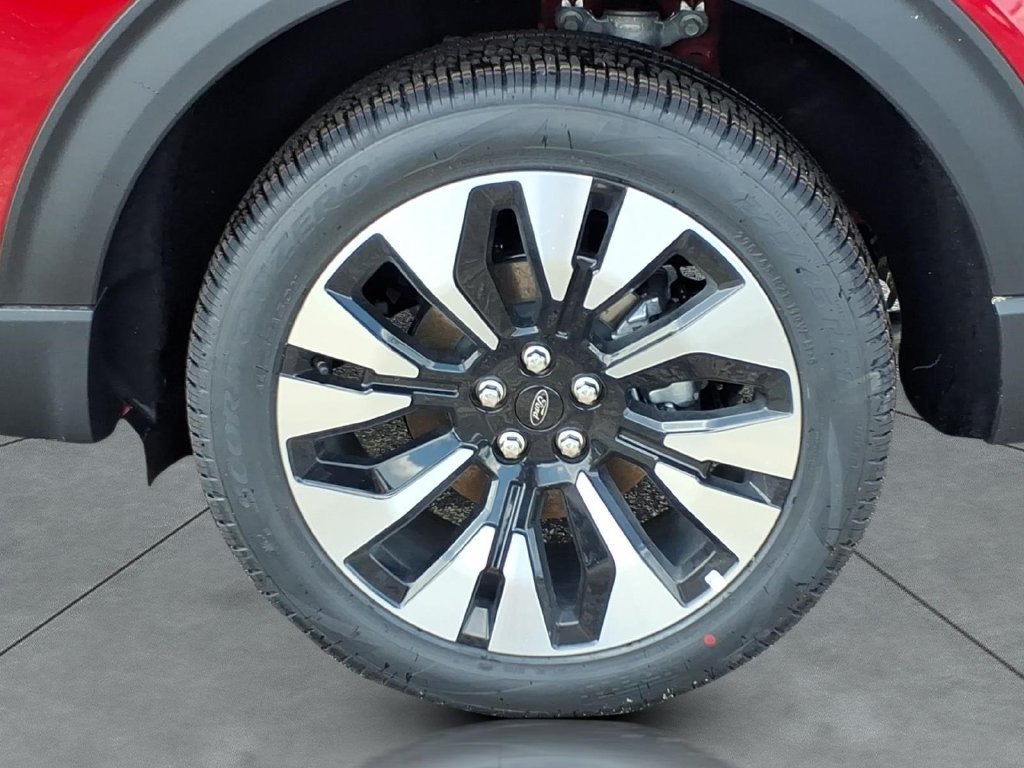 New 2026 Ford Explorer Platinum w/ LUX Leather Package AWD/4WD image 4