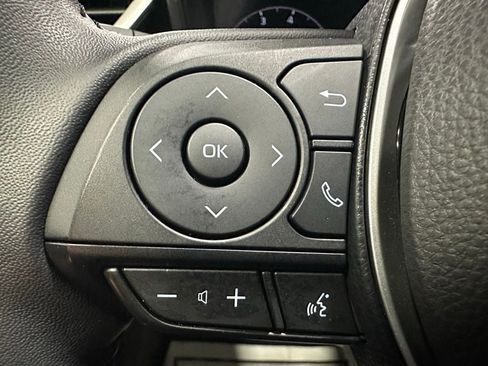 Used 2025 Toyota Corolla SE FWD image 19