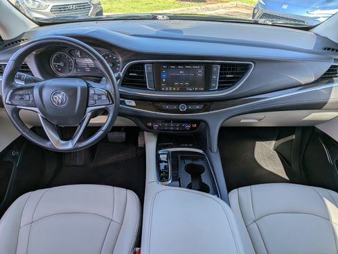 Used 2023 Buick Enclave Essence FWD image 17