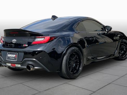 Used 2022 Toyota GR86 Premium RWD image 11