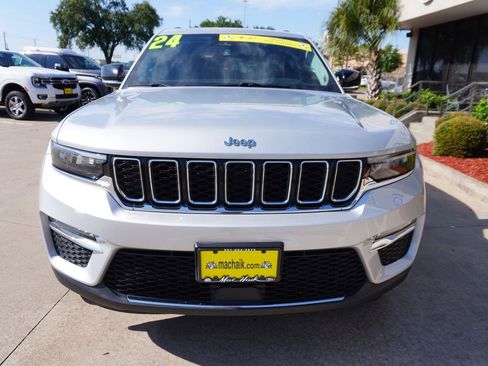 Used 2024 Jeep Grand Cherokee Limited RWD image 21