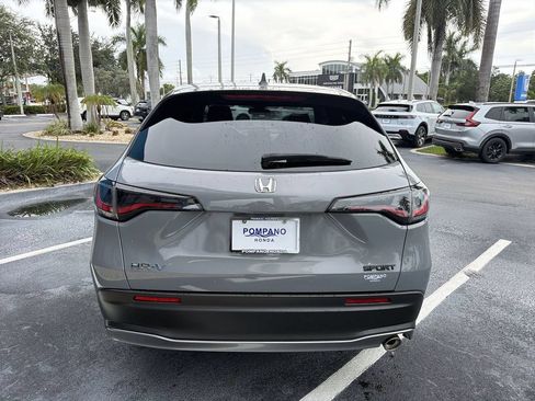 Certified 2025 Honda HR-V Sport image 7