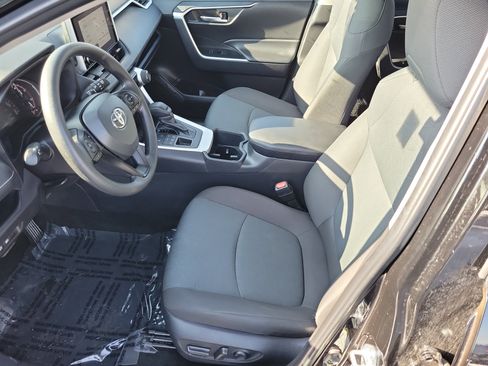 Certified 2025 Toyota RAV4 XLE image 18