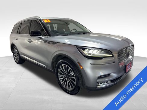 Used 2021 Lincoln Aviator Reserve w/ Elements Package Plus image 3