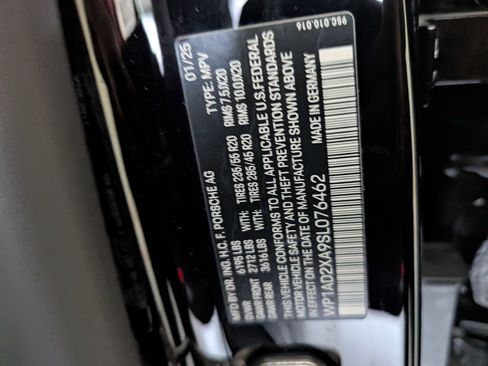 Used 2025 Porsche Macan Electric image 39