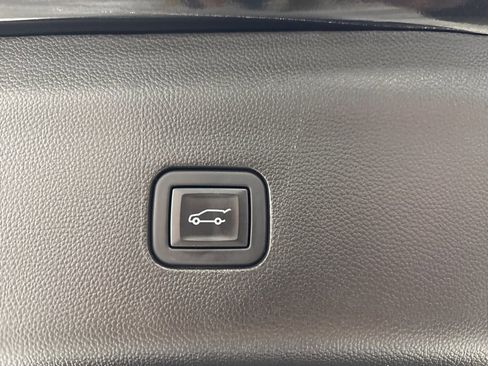 Used 2023 Buick Enclave Essence w/ Experience Buick Package image 45