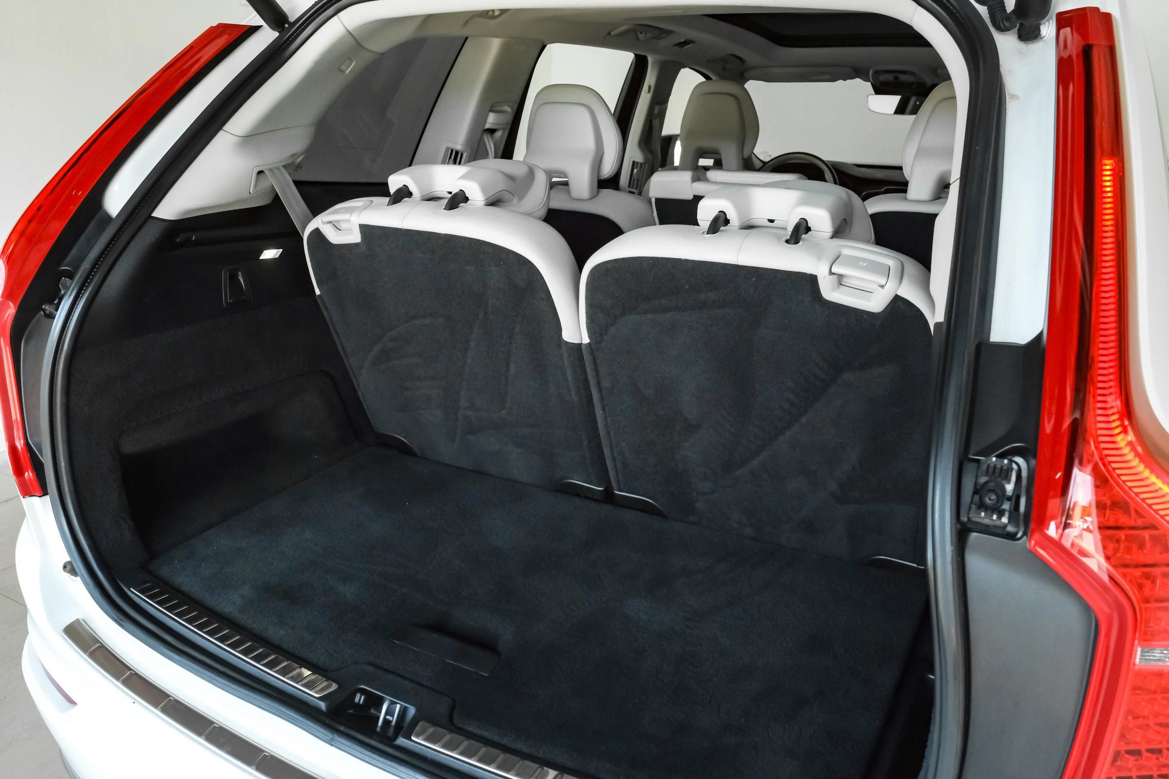 Used 2020 Volvo XC90 T5 Momentum w/ Protection Package Premier FWD image 43