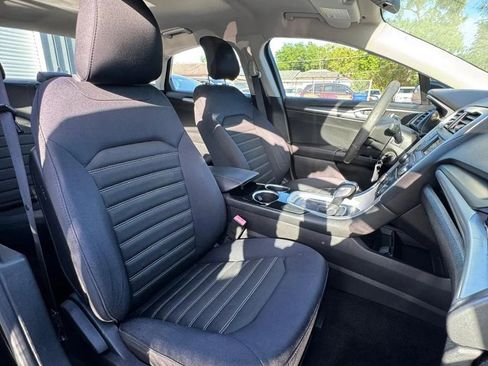 Used 2013 Ford Fusion SE image 12