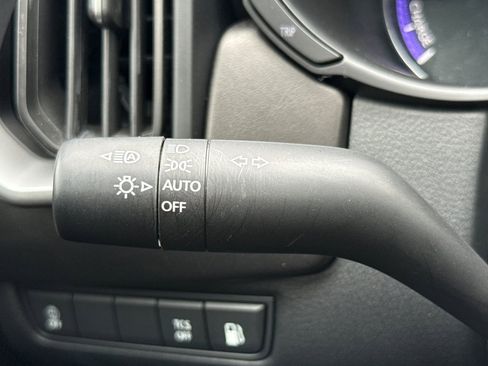 Used 2025 MAZDA CX-50 AWD 2.5 Hybrid w/ Premium Pkg image 37